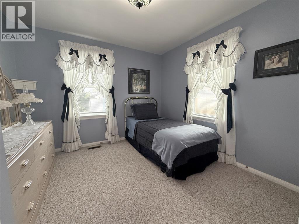 362 Mack Avenue, Sarnia, Ontario  N7T 3P6 - Photo 6 - 25027037