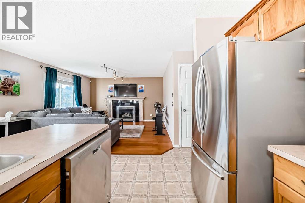 238 Bridleridge Way Sw, Calgary, Alberta  T2Y 4M6 - Photo 10 - A2266444