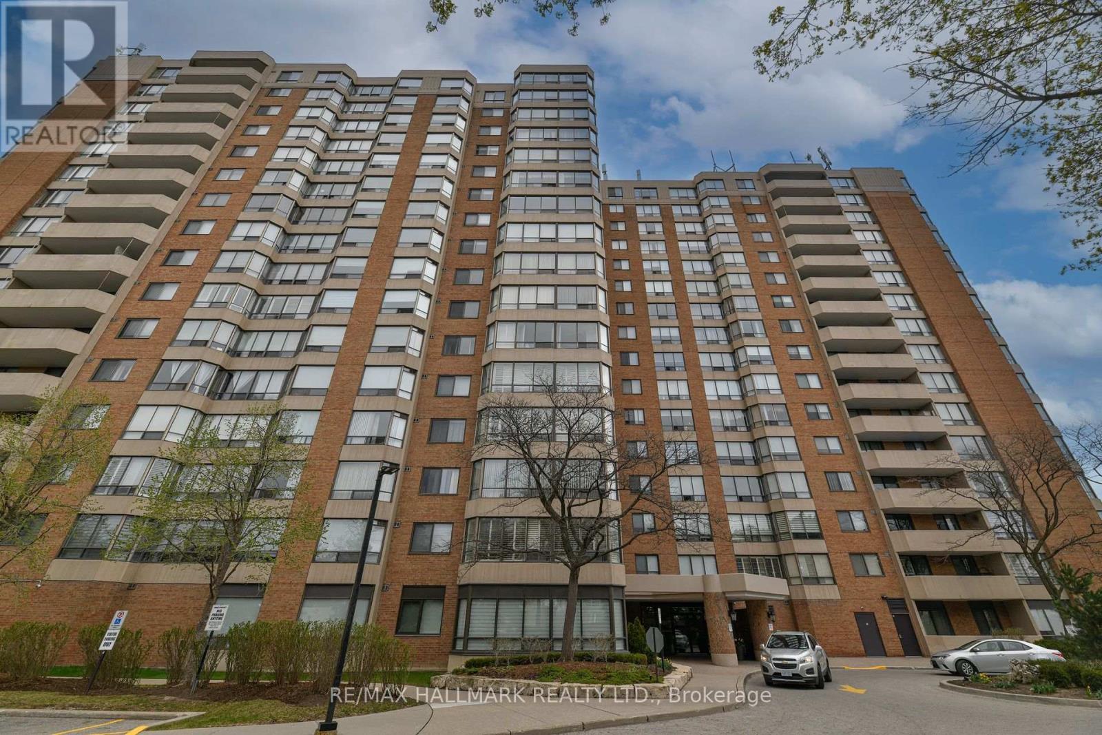 808 - 7601 BATHURST STREET, Vaughan, Ontario
