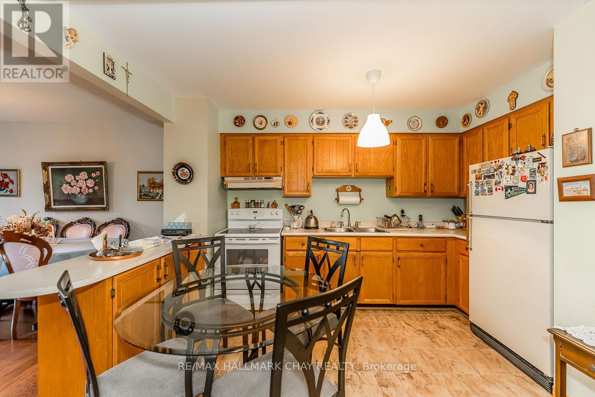 2 - 10 Riverley Lane, New Tecumseth, Ontario  L9R 1C5 - Photo 5 - N12487080