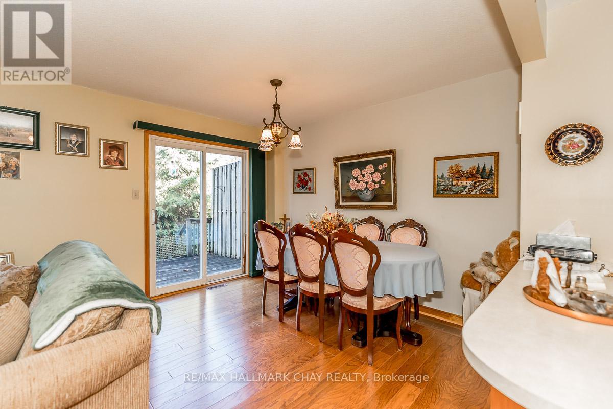 2 - 10 Riverley Lane, New Tecumseth, Ontario  L9R 1C5 - Photo 8 - N12487080