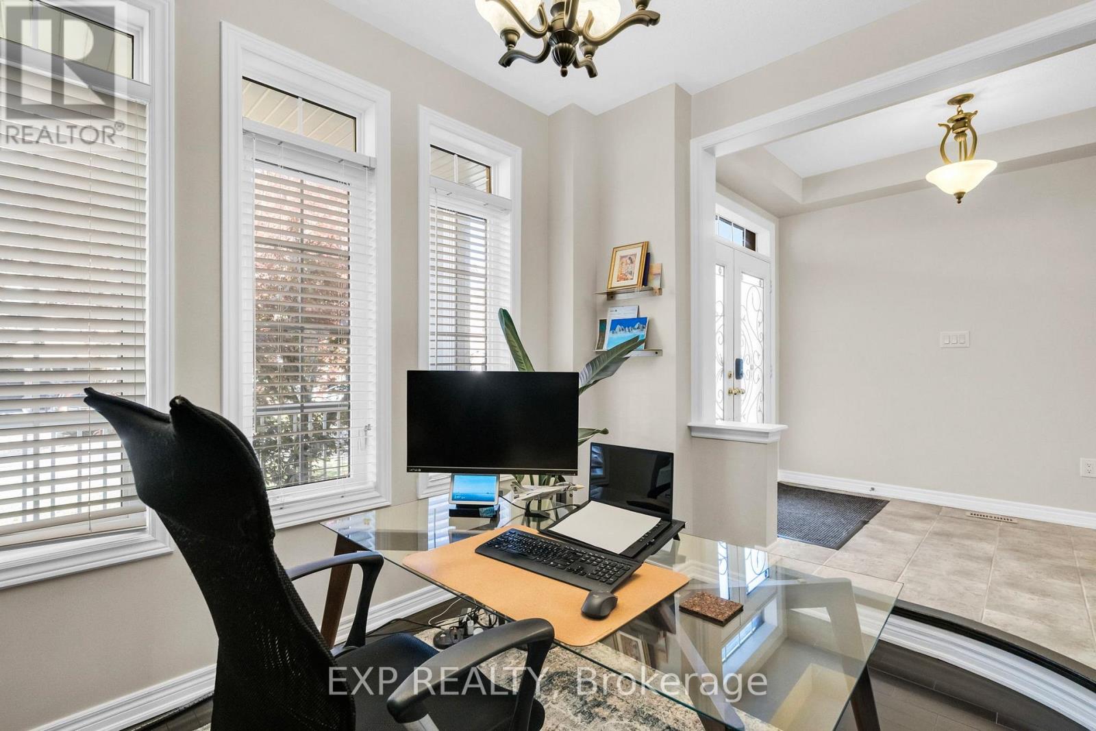 101 Smoothwater Terrace, Markham, Ontario  L6B 0E8 - Photo 5 - N12487087