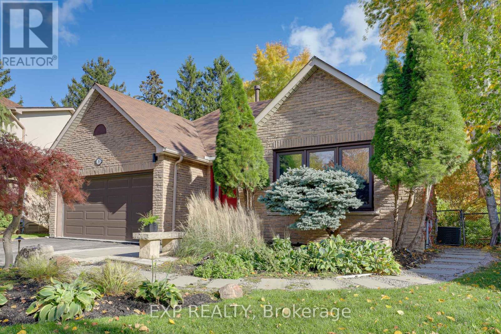 8 Renata Place, Markham, Ontario  L3R 2Y1 - Photo 2 - N12487088