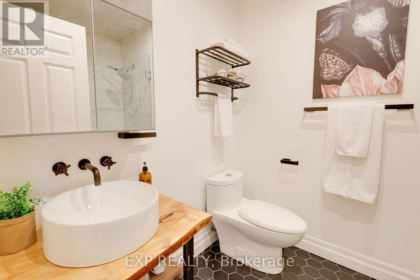 8 Renata Place, Markham, Ontario  L3R 2Y1 - Photo 21 - N12487088