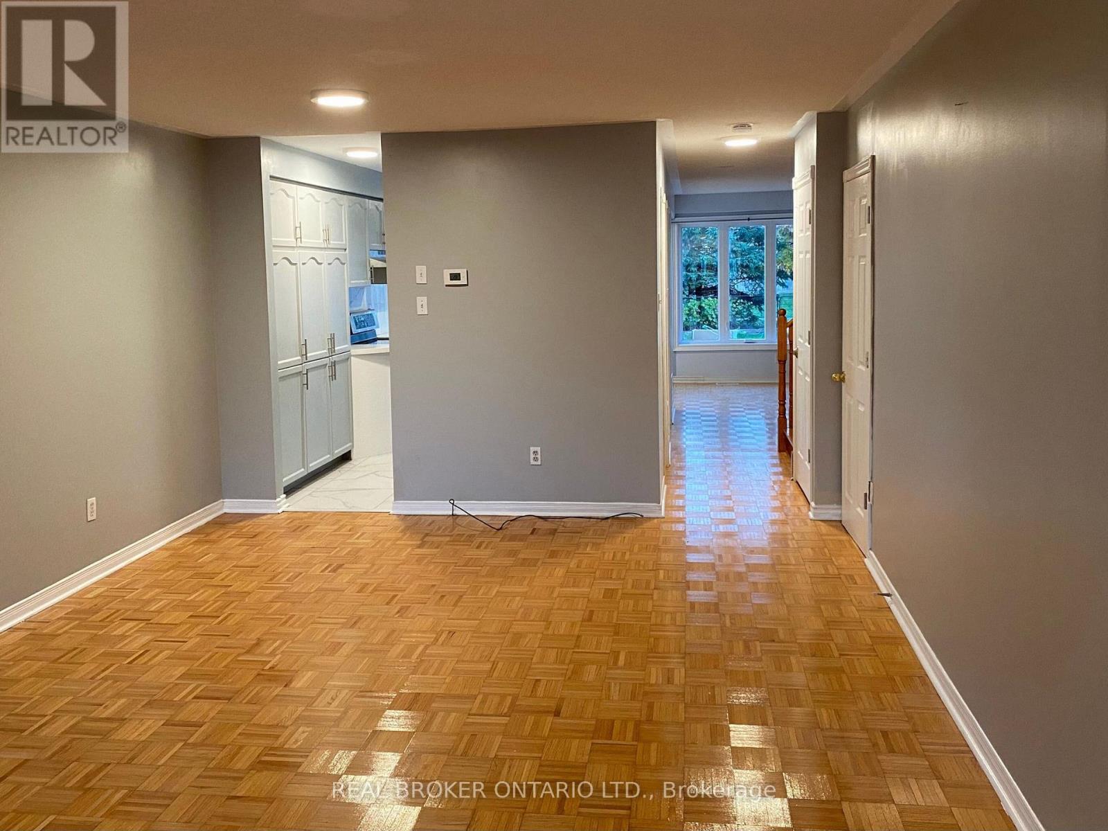 Main Unit - 80 Redfinch Way, Brampton, Ontario  L7A 2B1 - Photo 5 - W12487070