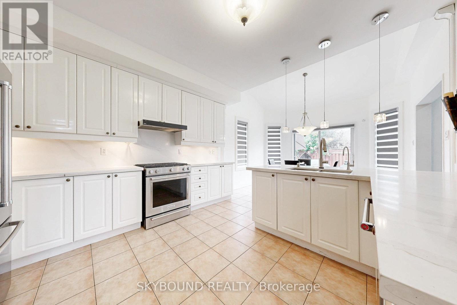 26 Bushberry Road, Brampton, Ontario  L7A 1L3 - Photo 14 - W12487074