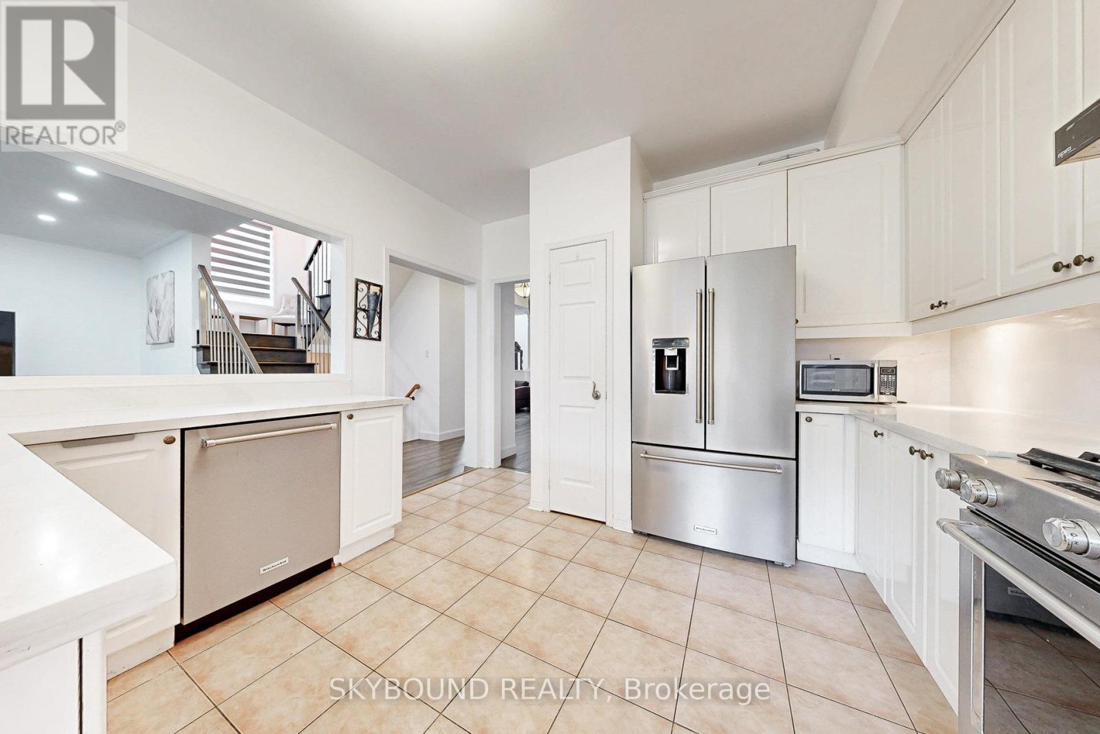 26 Bushberry Road, Brampton, Ontario  L7A 1L3 - Photo 17 - W12487074