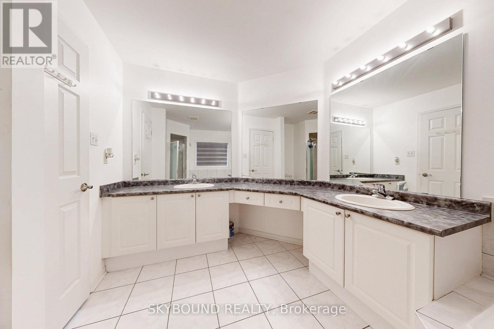 26 Bushberry Road, Brampton, Ontario  L7A 1L3 - Photo 28 - W12487074