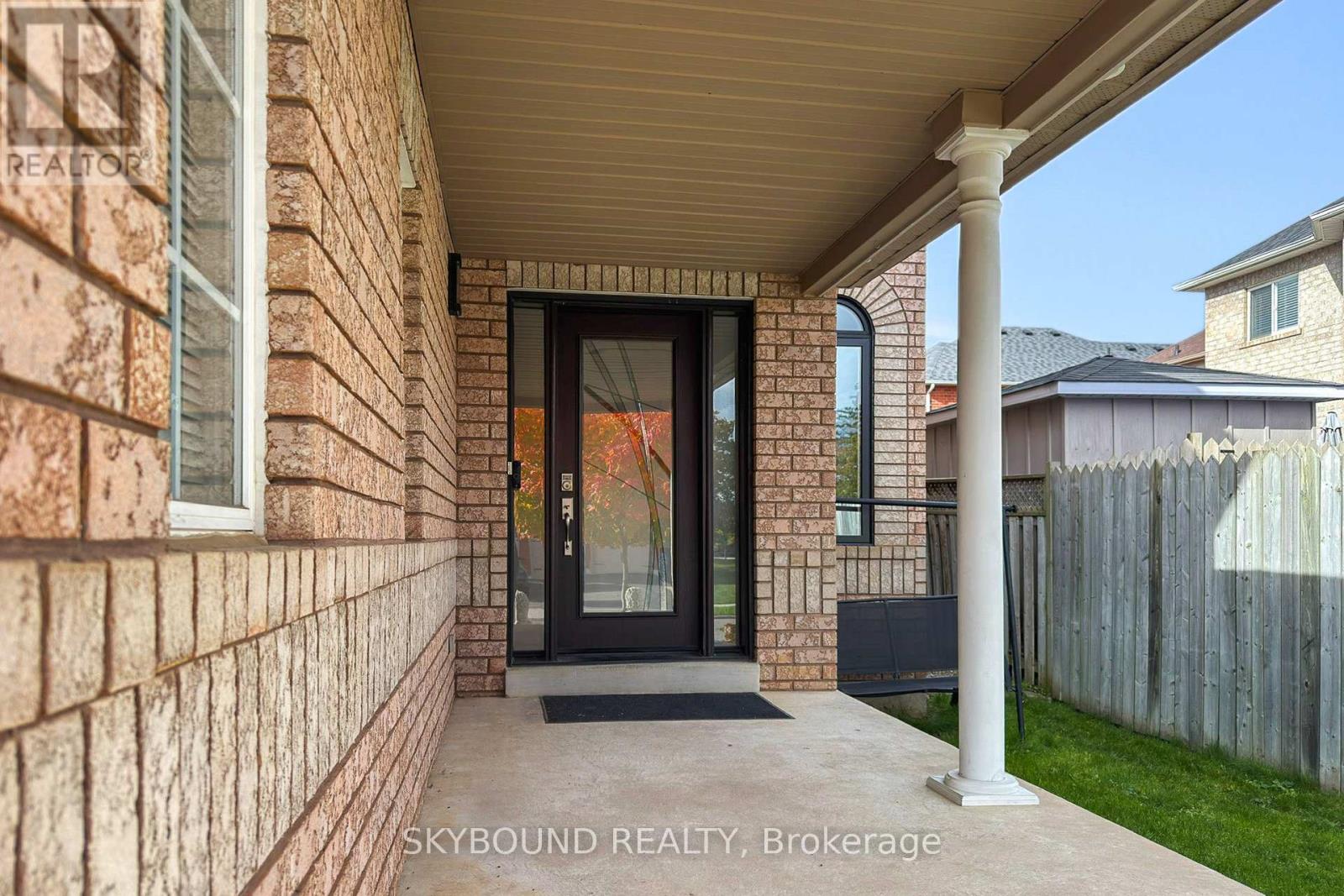 26 Bushberry Road, Brampton, Ontario  L7A 1L3 - Photo 3 - W12487074