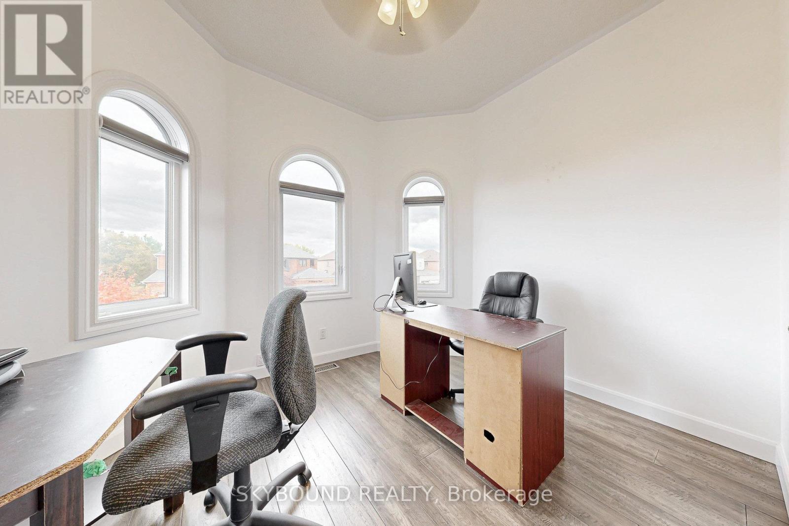 26 Bushberry Road, Brampton, Ontario  L7A 1L3 - Photo 37 - W12487074