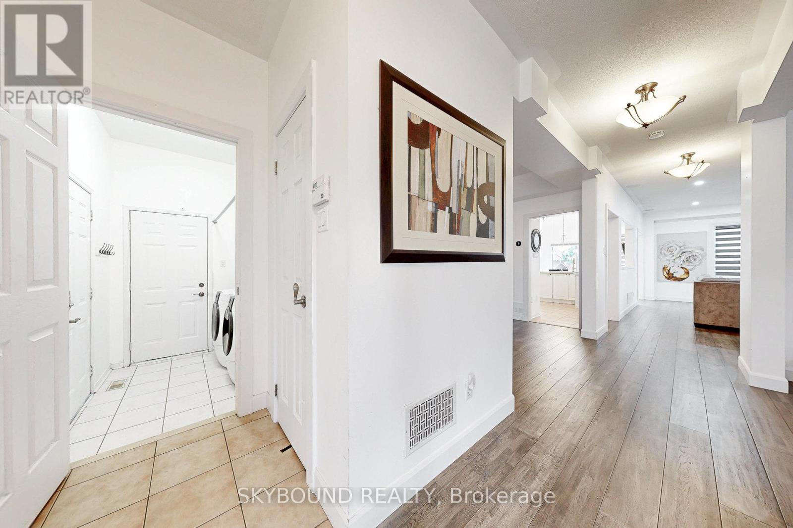 26 Bushberry Road, Brampton, Ontario  L7A 1L3 - Photo 6 - W12487074