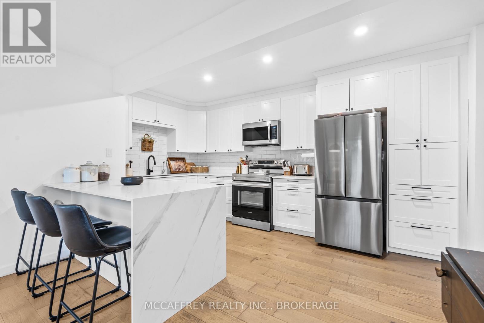 2055 Switzerville Road, Loyalist, Ontario  K7R 3K9 - Photo 12 - X12442768