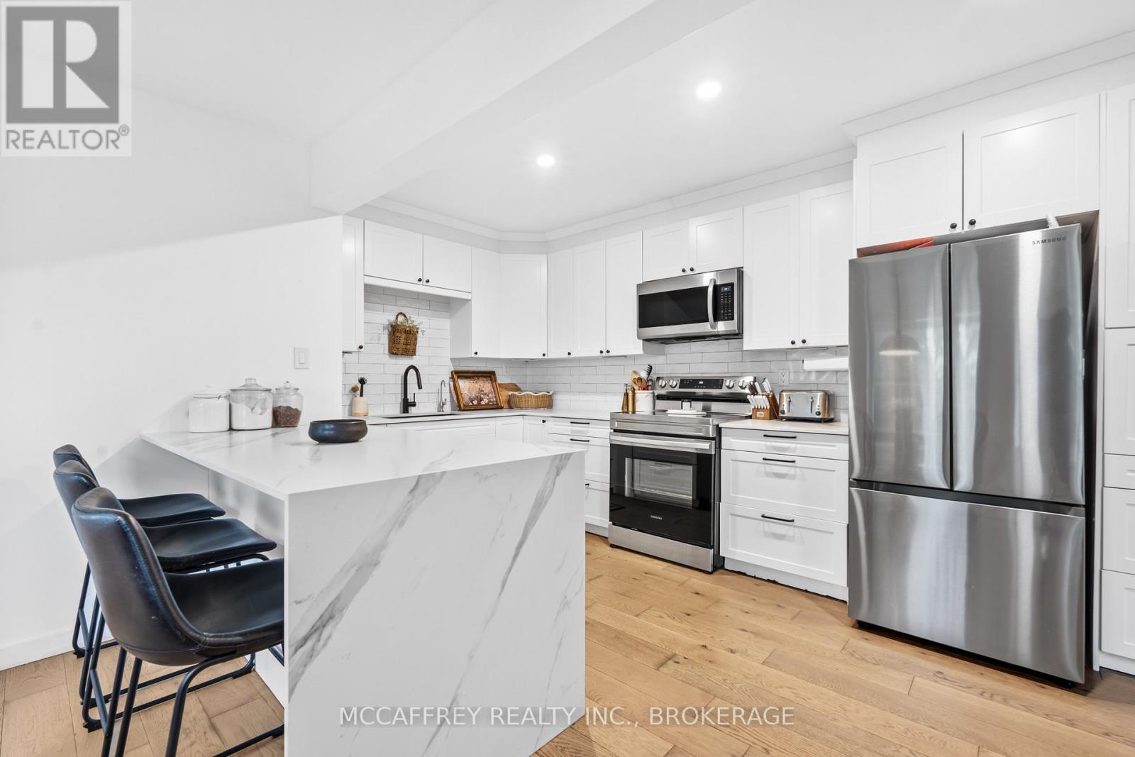 2055 Switzerville Road, Loyalist, Ontario  K7R 3K9 - Photo 13 - X12442768