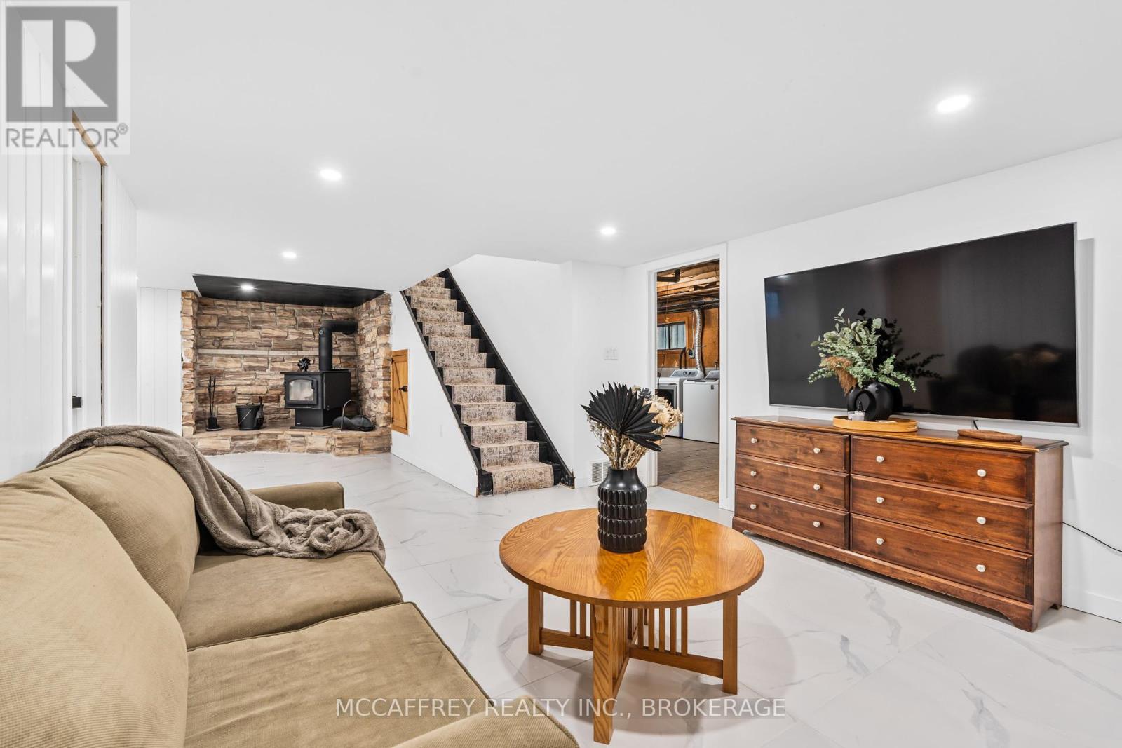 2055 Switzerville Road, Loyalist, Ontario  K7R 3K9 - Photo 28 - X12442768