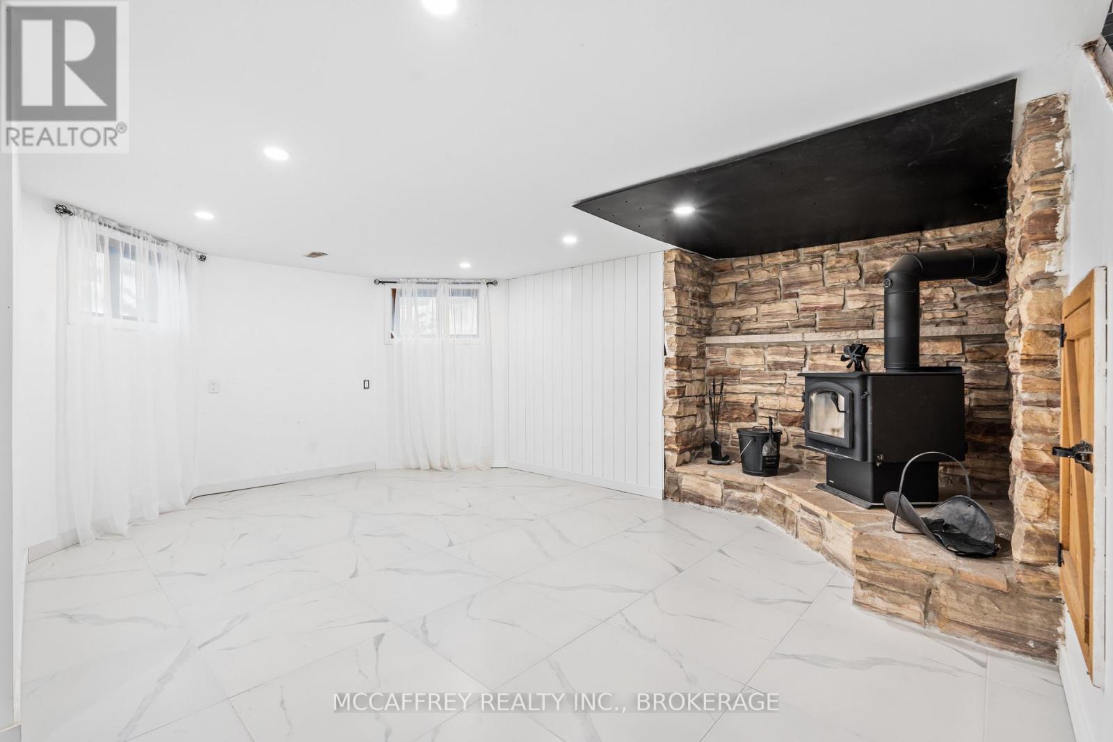 2055 Switzerville Road, Loyalist, Ontario  K7R 3K9 - Photo 29 - X12442768