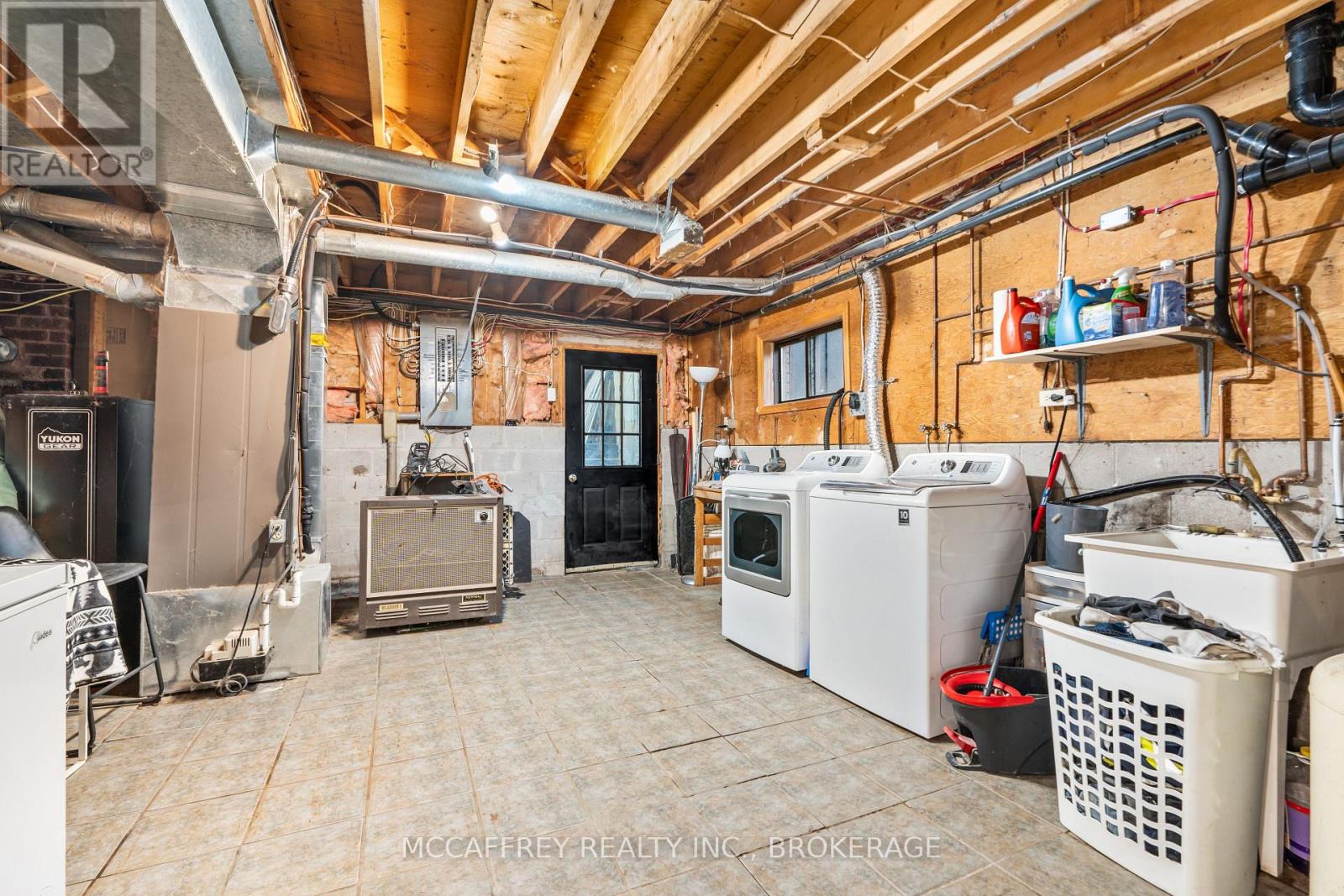 2055 Switzerville Road, Loyalist, Ontario  K7R 3K9 - Photo 37 - X12442768