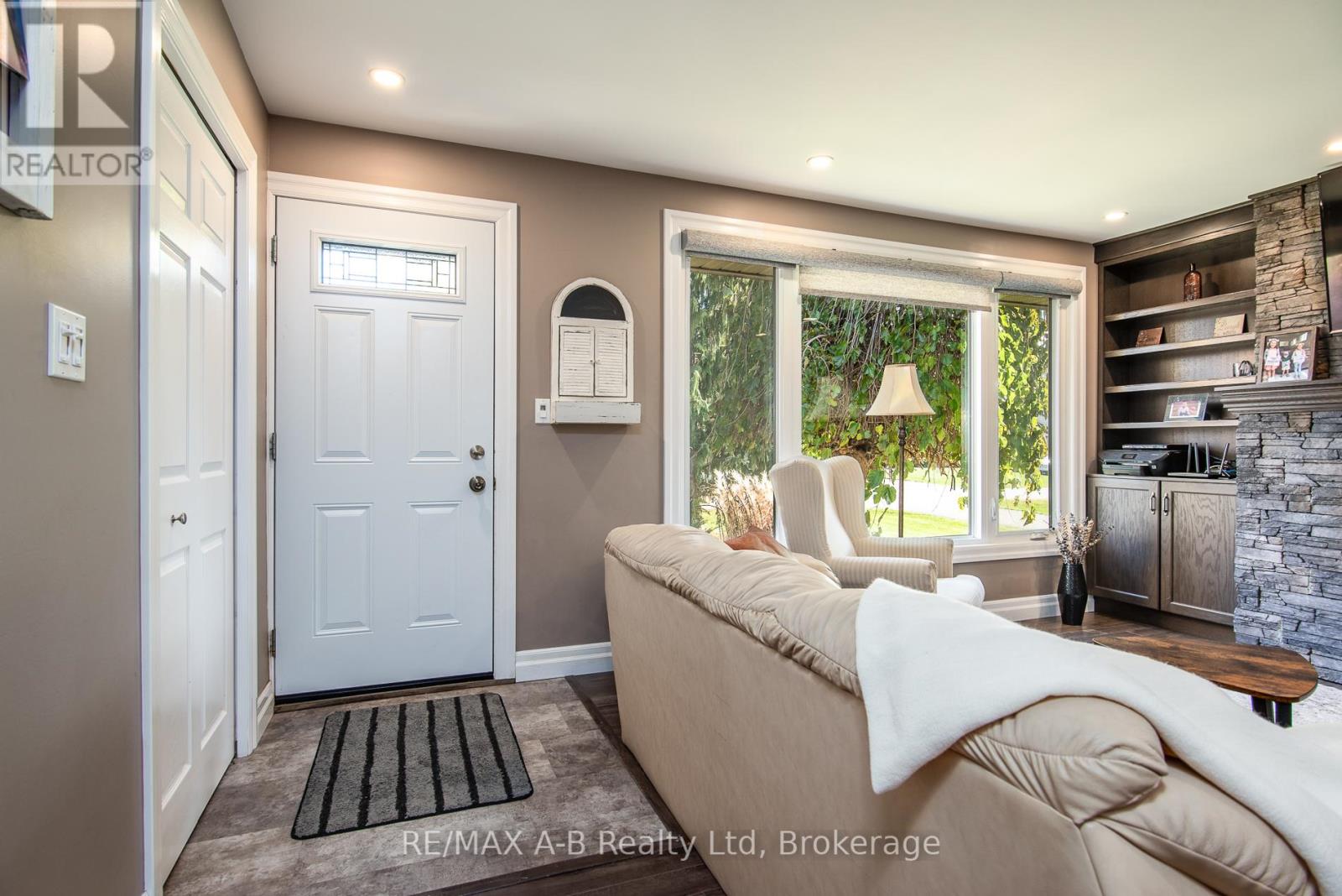 3972 Burns Street, Perth East, Ontario  N0B 2P0 - Photo 12 - X12487097