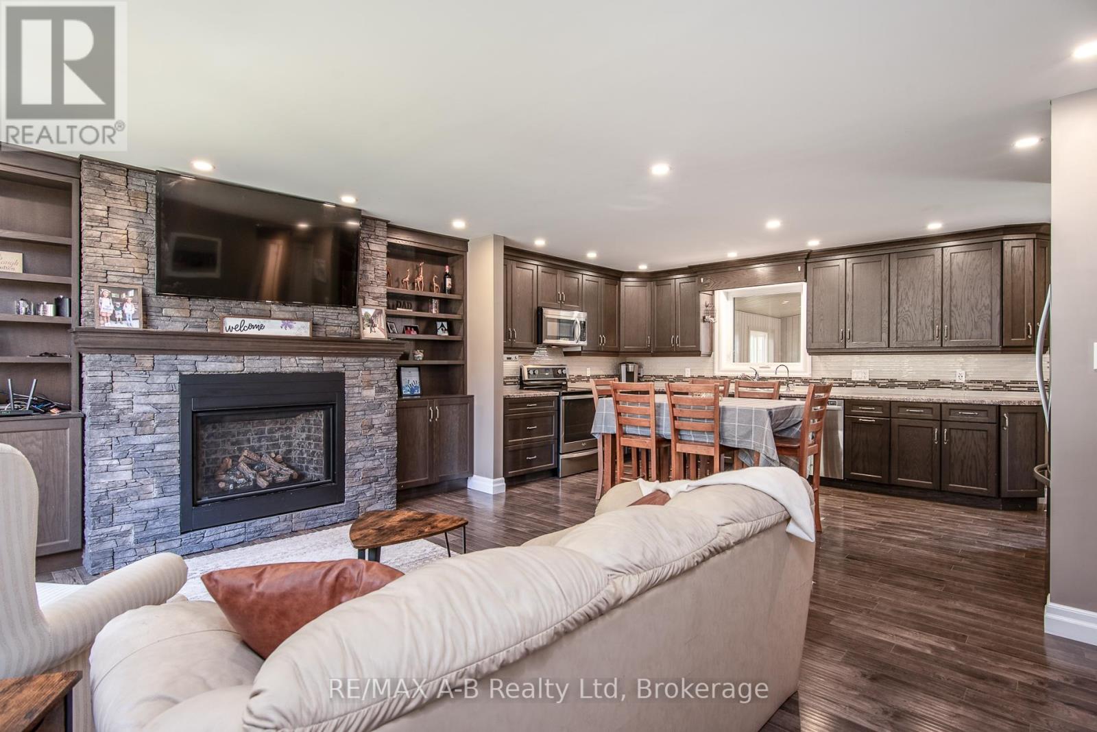 3972 Burns Street, Perth East, Ontario  N0B 2P0 - Photo 13 - X12487097