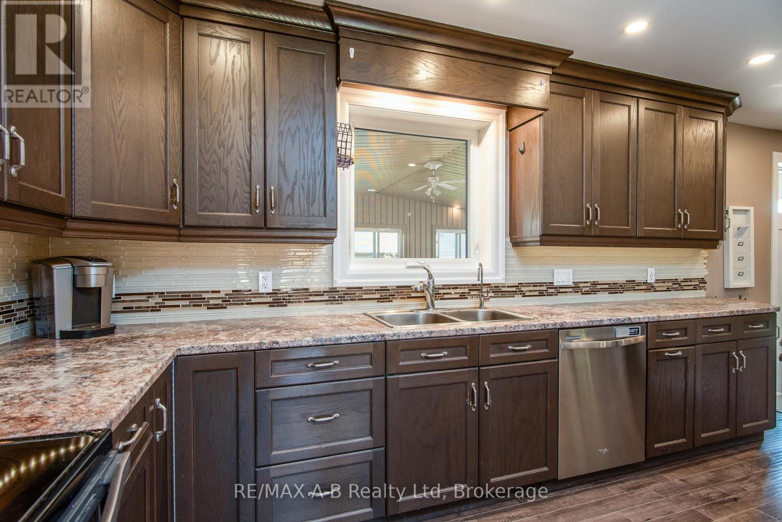 3972 Burns Street, Perth East, Ontario  N0B 2P0 - Photo 21 - X12487097