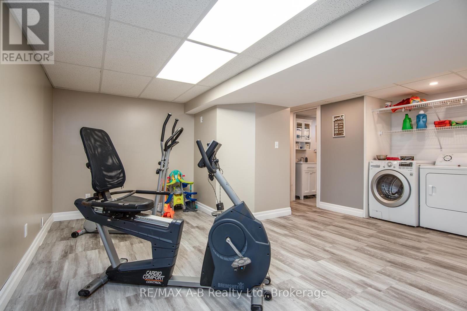 3972 Burns Street, Perth East, Ontario  N0B 2P0 - Photo 44 - X12487097