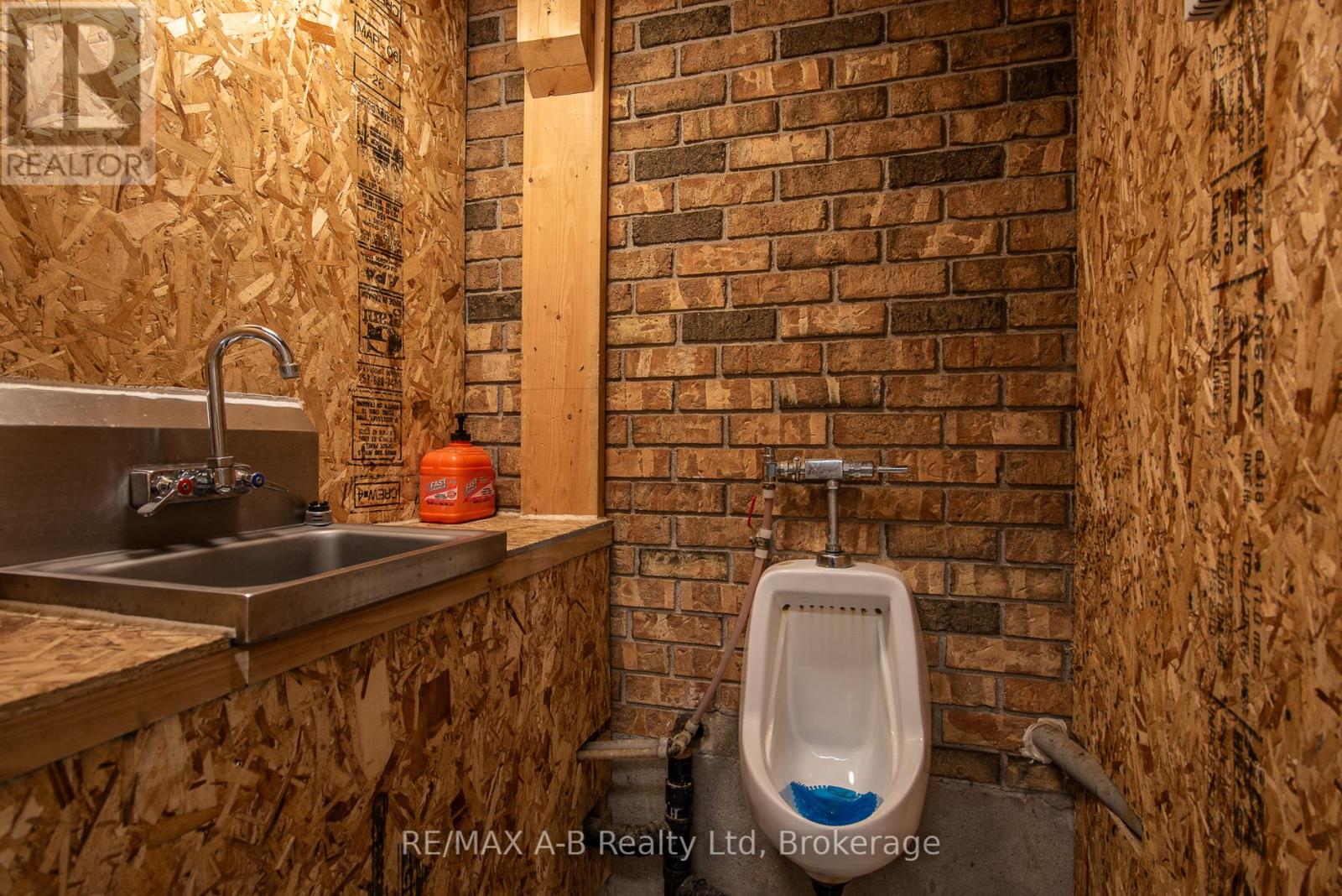 3972 Burns Street, Perth East, Ontario  N0B 2P0 - Photo 48 - X12487097