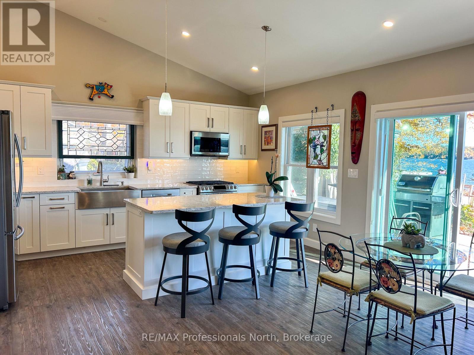 563 Dalhaven Road, Selwyn, Ontario  K9J 6X2 - Photo 8 - X12487098