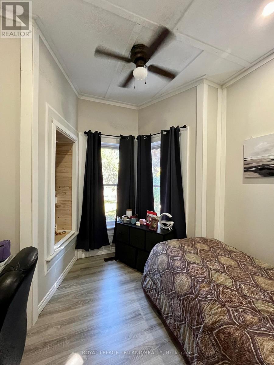 21866 Hagerty Road, Southwest Middlesex, Ontario  N0L 2N0 - Photo 14 - X12487092