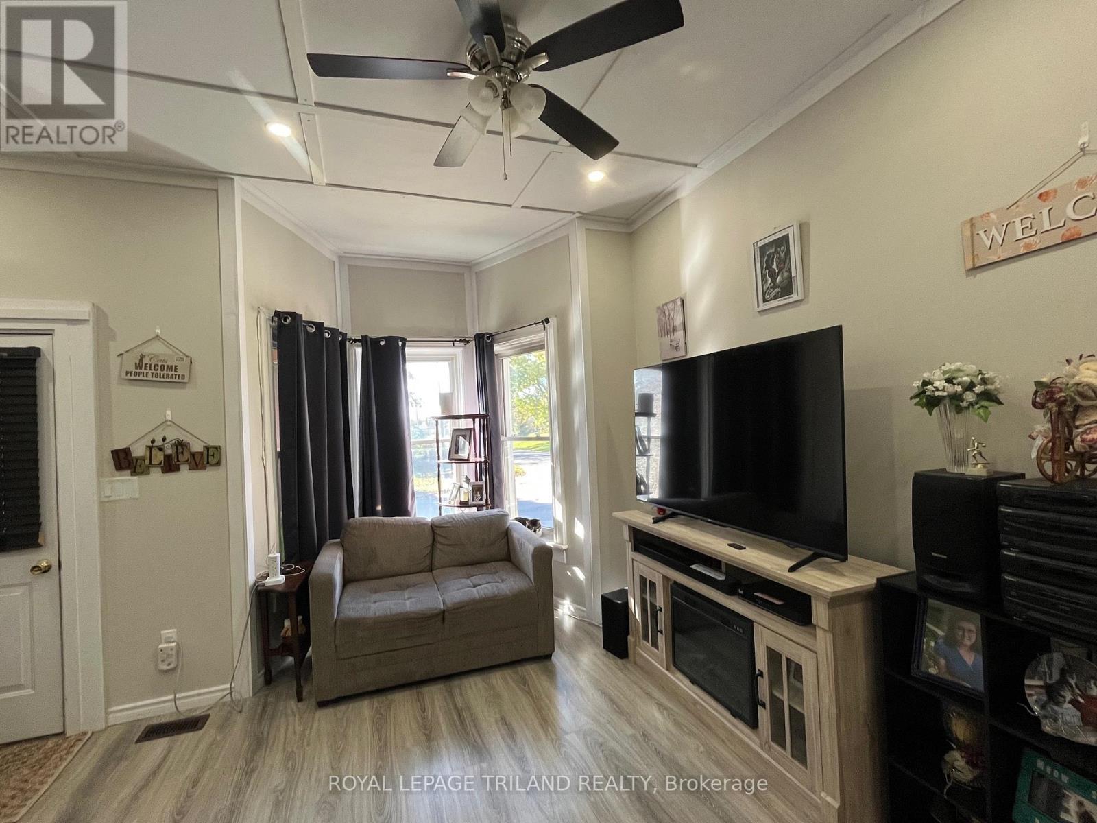 21866 Hagerty Road, Southwest Middlesex, Ontario  N0L 2N0 - Photo 17 - X12487092