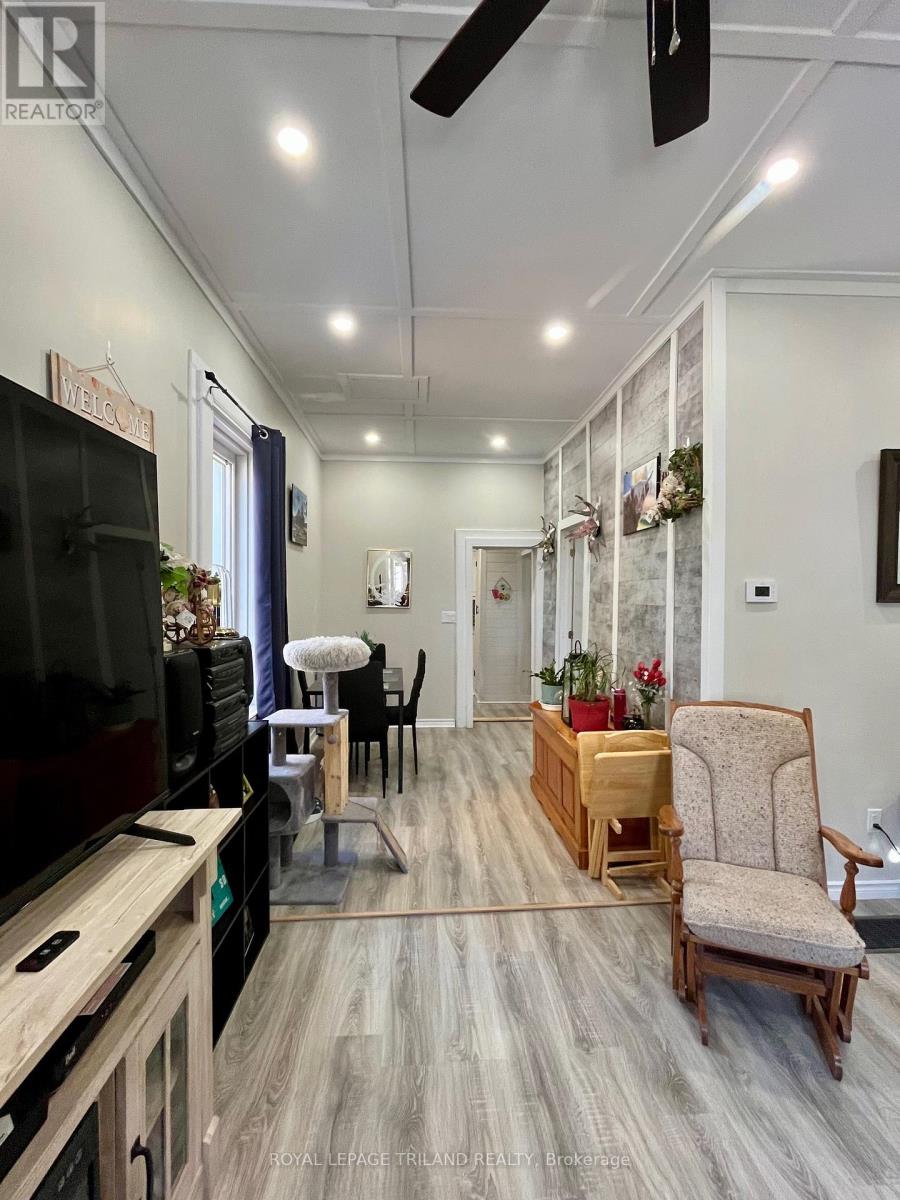 21866 Hagerty Road, Southwest Middlesex, Ontario  N0L 2N0 - Photo 19 - X12487092