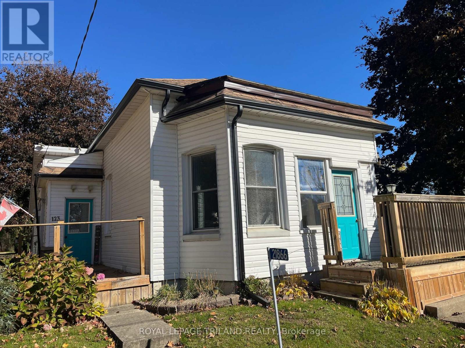 21866 Hagerty Road, Southwest Middlesex, Ontario  N0L 2N0 - Photo 20 - X12487092