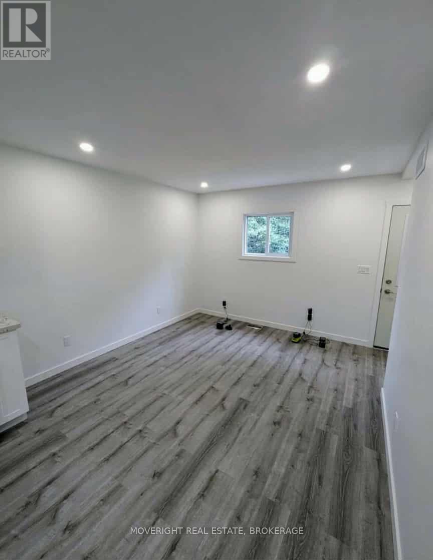 331 Fielden Avenue, Port Colborne (Sugarloaf), Ontario  L3K 4T8 - Photo 36 - X12487099