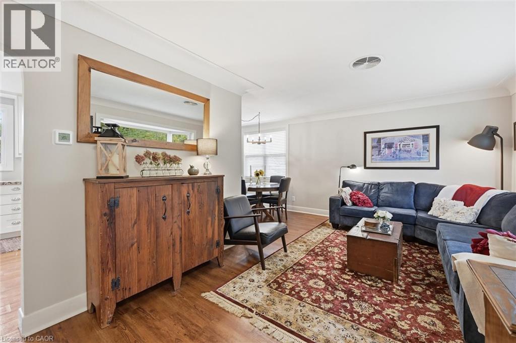 415 Henderson Road, Burlington, Ontario  L7L 2P6 - Photo 11 - 40783713