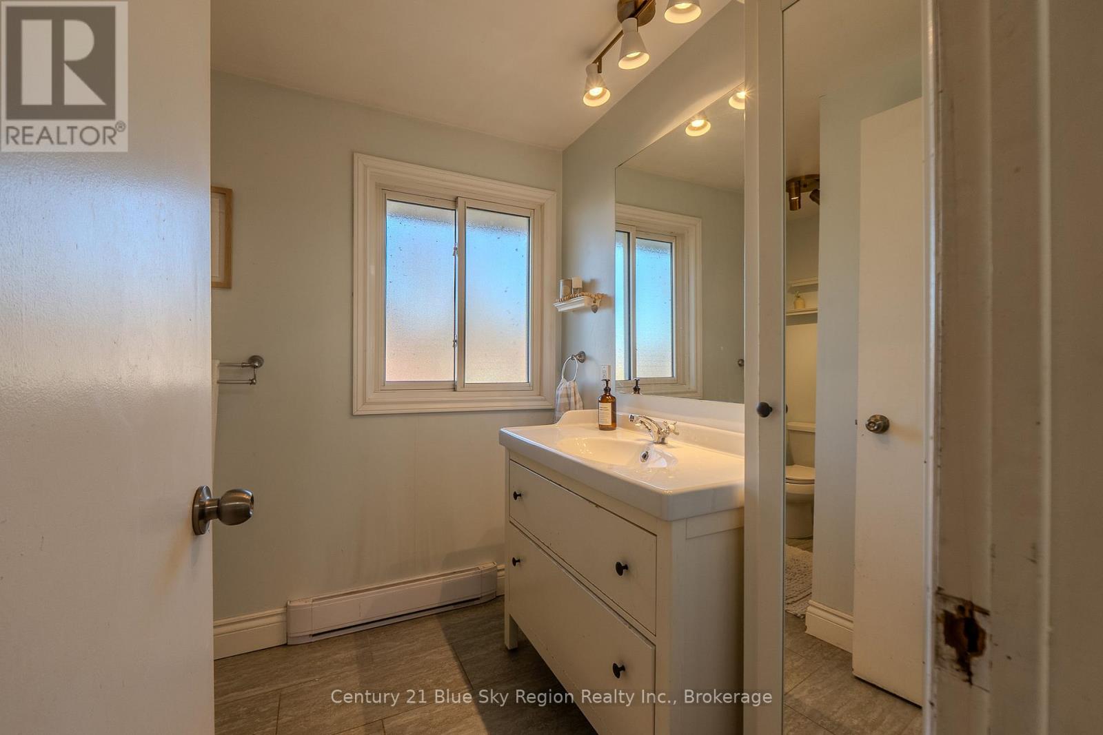 23 Lovell Avenue, North Bay (Ferris), Ontario  P1A 3R7 - Photo 30 - X12487149