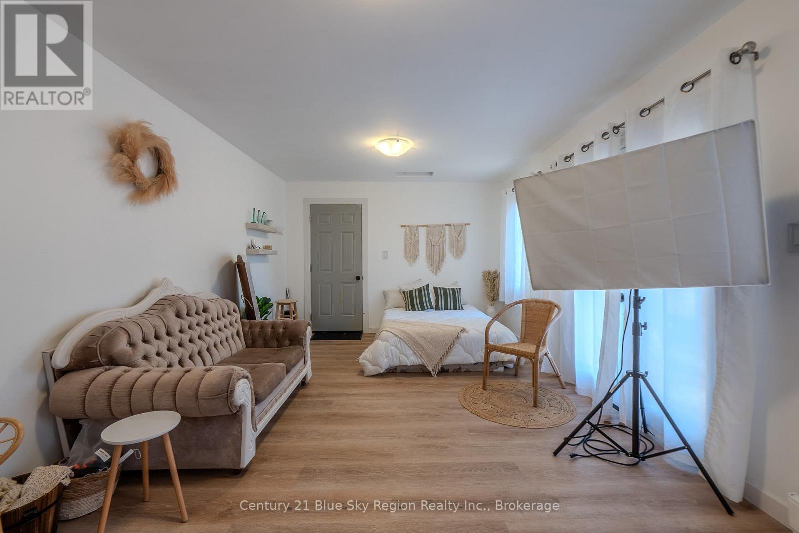 23 Lovell Avenue, North Bay (Ferris), Ontario  P1A 3R7 - Photo 38 - X12487149