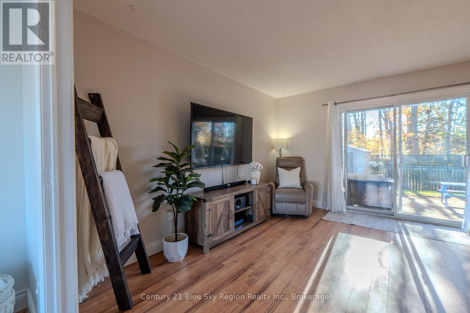 23 Lovell Avenue, North Bay (Ferris), Ontario  P1A 3R7 - Photo 7 - X12487149