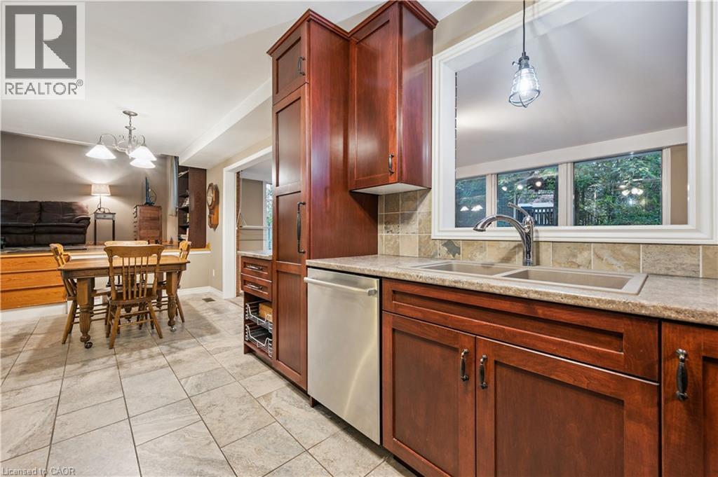 287 Villa Place, Waterloo, Ontario  N2J 3X6 - Photo 11 - 40782329