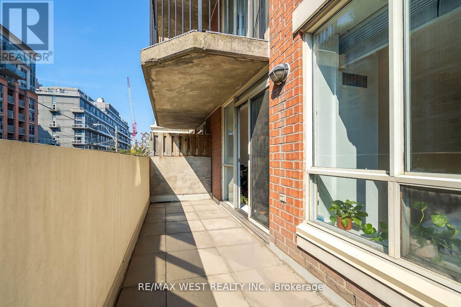 209 - 1000 King Street W, Toronto, Ontario  M6K 3N1 - Photo 4 - C12479869