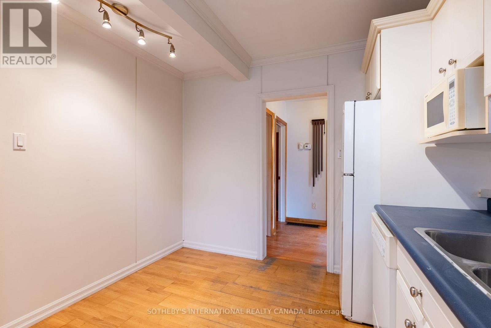 123 Redwater Drive, Toronto, Ontario  M9W 2A3 - Photo 20 - W12487096