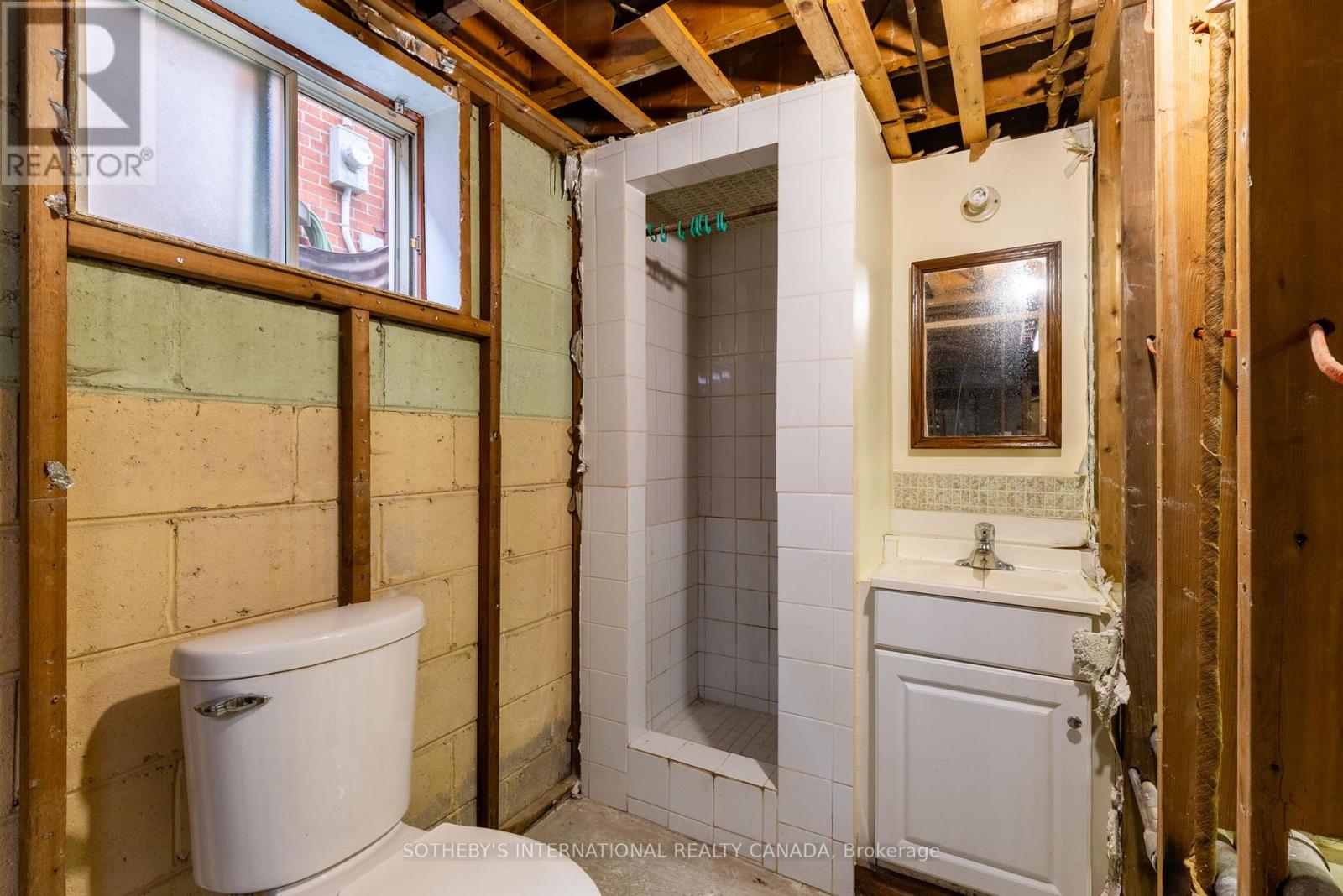 123 Redwater Drive, Toronto, Ontario  M9W 2A3 - Photo 28 - W12487096