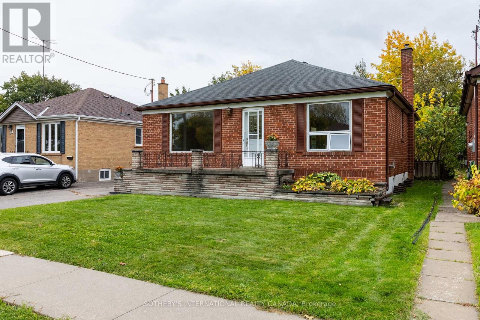 123 Redwater Drive, Toronto, Ontario  M9W 2A3 - Photo 32 - W12487096