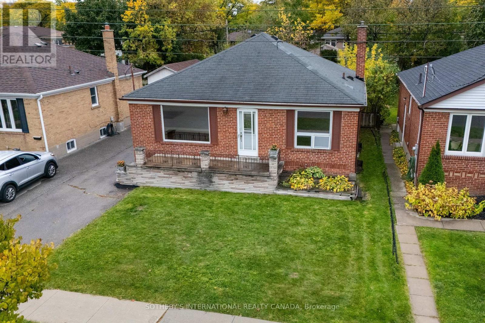 123 Redwater Drive, Toronto, Ontario  M9W 2A3 - Photo 33 - W12487096