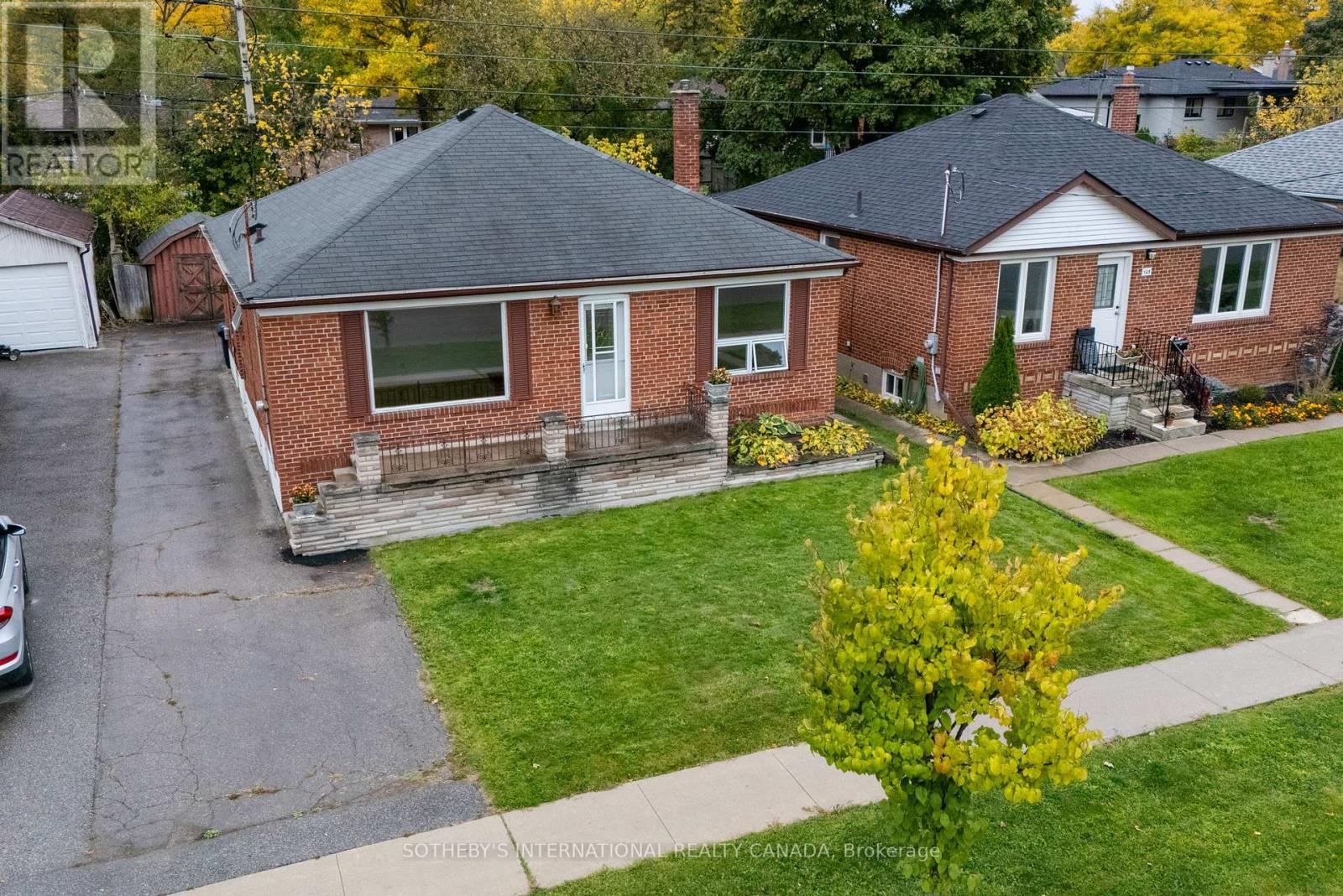 123 Redwater Drive, Toronto, Ontario  M9W 2A3 - Photo 34 - W12487096