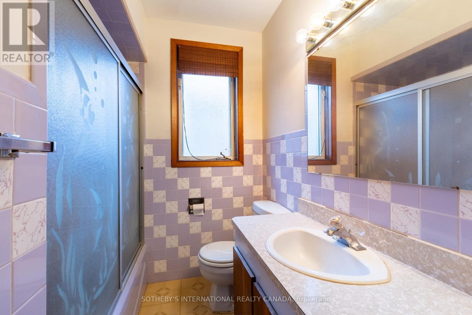 123 Redwater Drive, Toronto, Ontario  M9W 2A3 - Photo 7 - W12487096