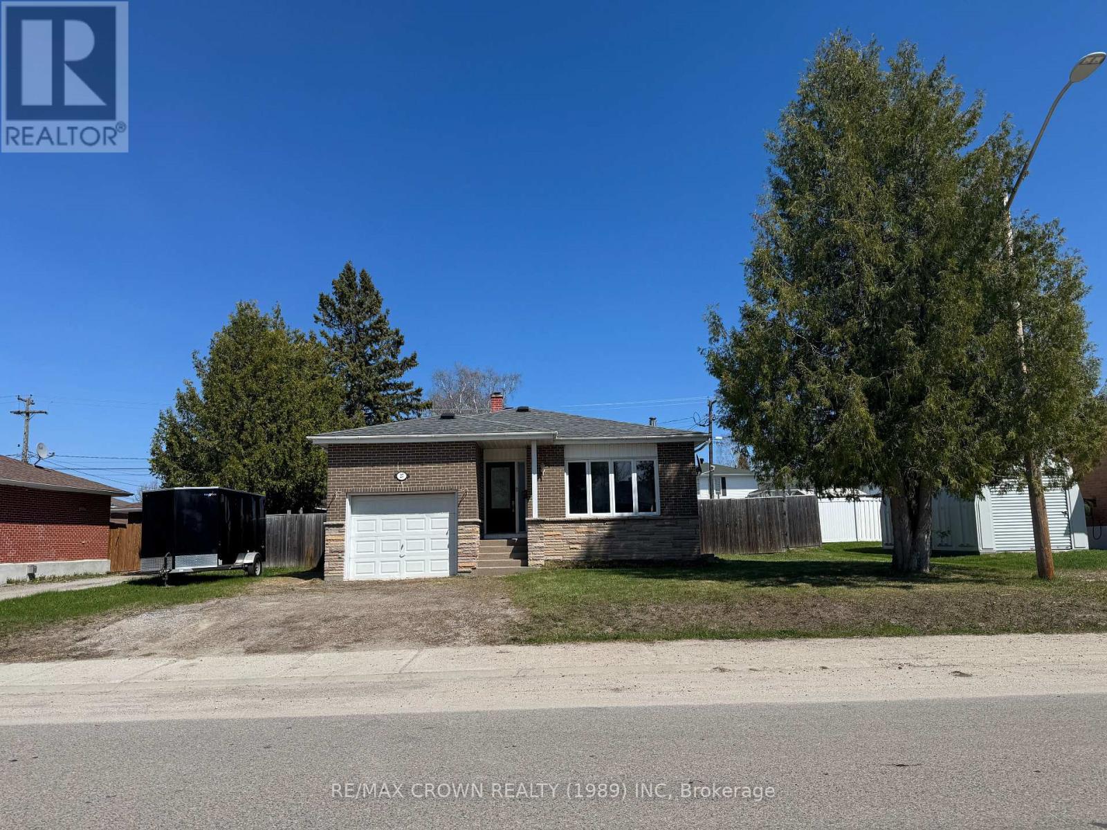 27 OTTAWA STREET, Kapuskasing, Ontario
