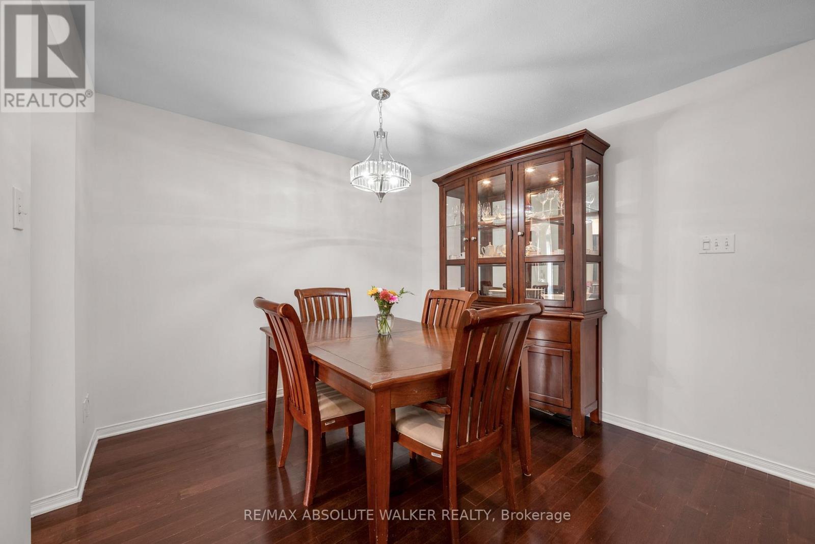 126 Forestcrest Street, Ottawa, Ontario  K1C 7R3 - Photo 10 - X12487113