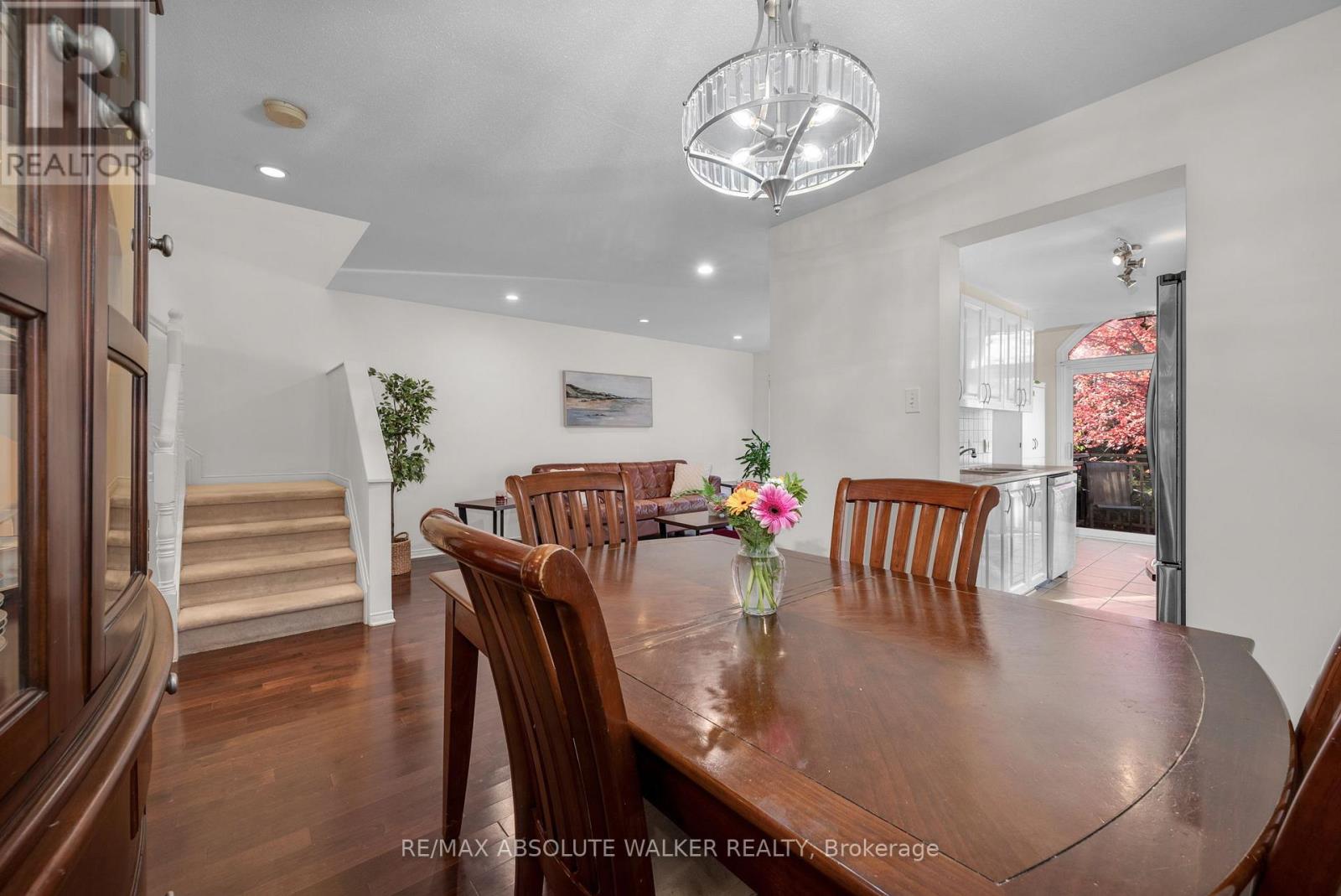 126 Forestcrest Street, Ottawa, Ontario  K1C 7R3 - Photo 12 - X12487113