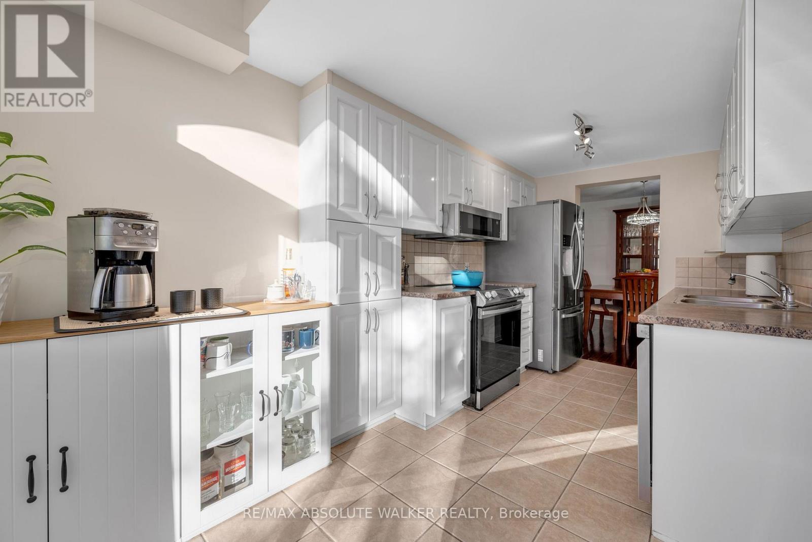 126 Forestcrest Street, Ottawa, Ontario  K1C 7R3 - Photo 13 - X12487113