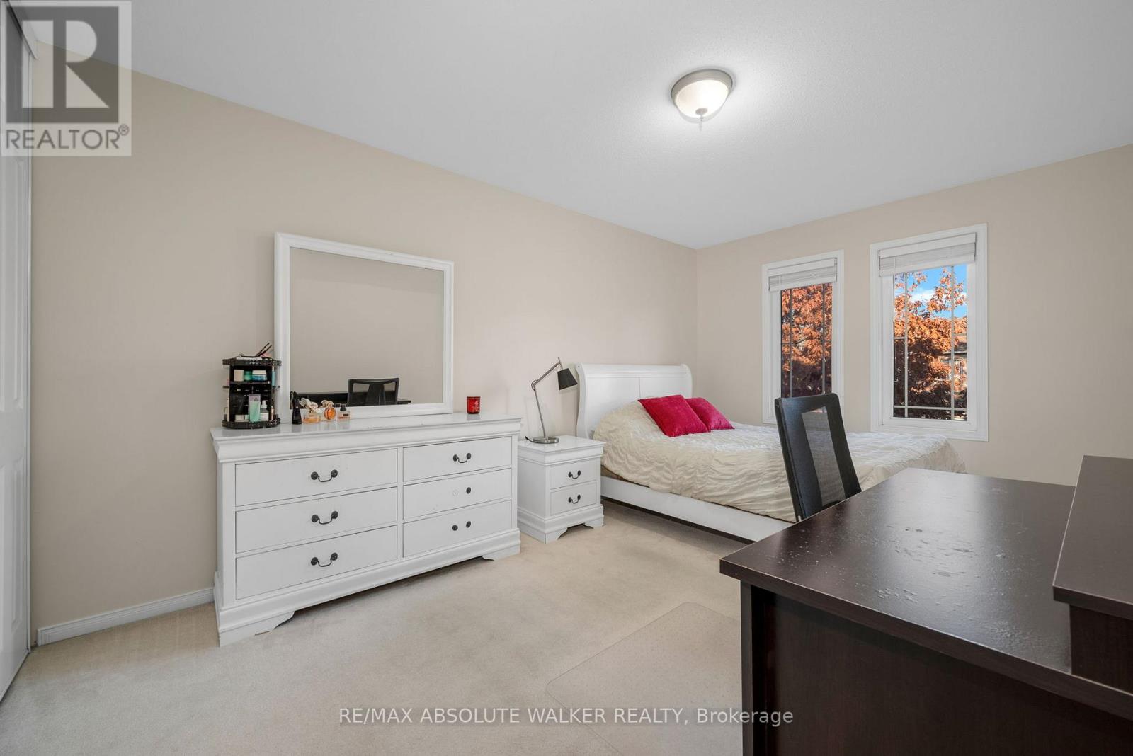 126 Forestcrest Street, Ottawa, Ontario  K1C 7R3 - Photo 27 - X12487113