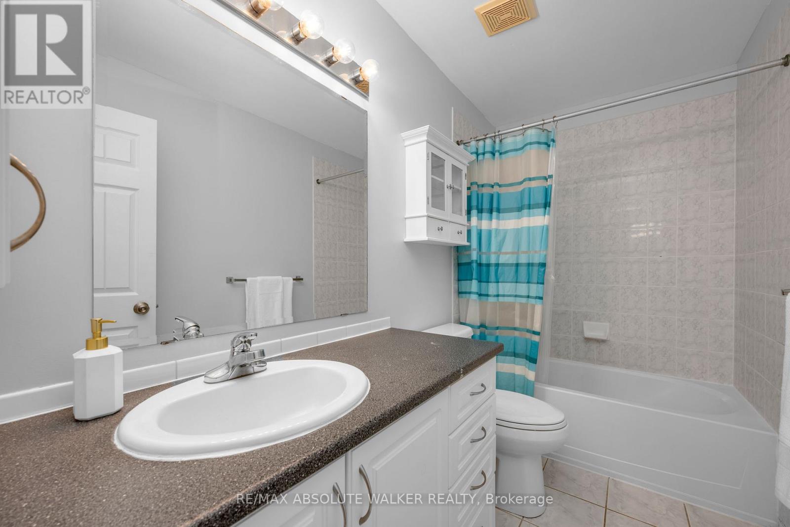 126 Forestcrest Street, Ottawa, Ontario  K1C 7R3 - Photo 30 - X12487113