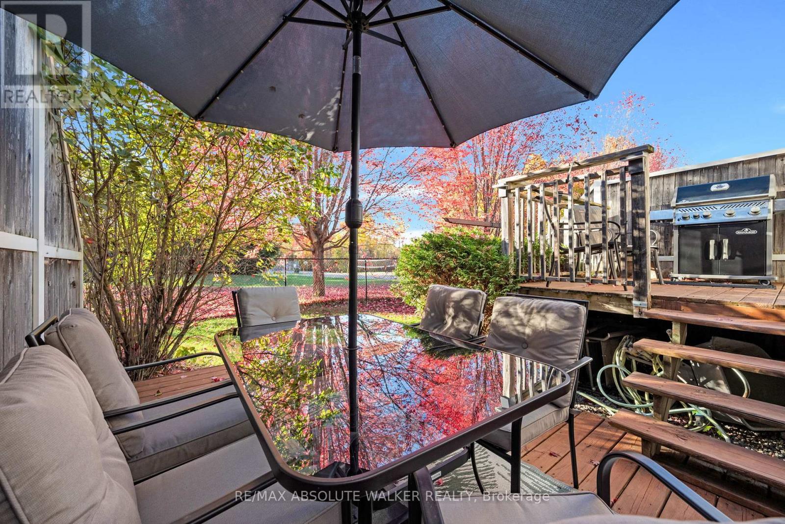 126 Forestcrest Street, Ottawa, Ontario  K1C 7R3 - Photo 37 - X12487113